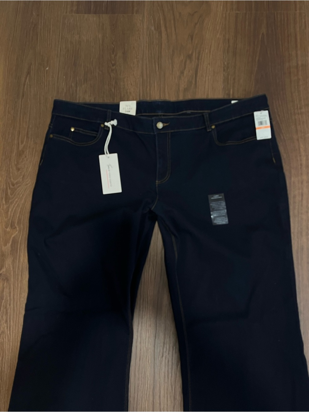 Two Vince Camuto | New 70’s flare dark denim jeans Women’s size 24W stretch NWT - Picture 2 of 9